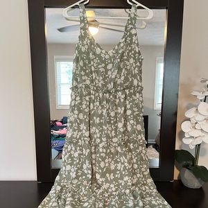 NWOT Midi Floral Dress